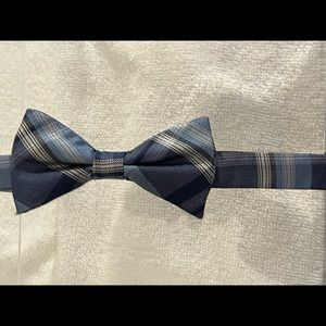Made Cam Newton pre-tied adjustable bow tie. Great condition!